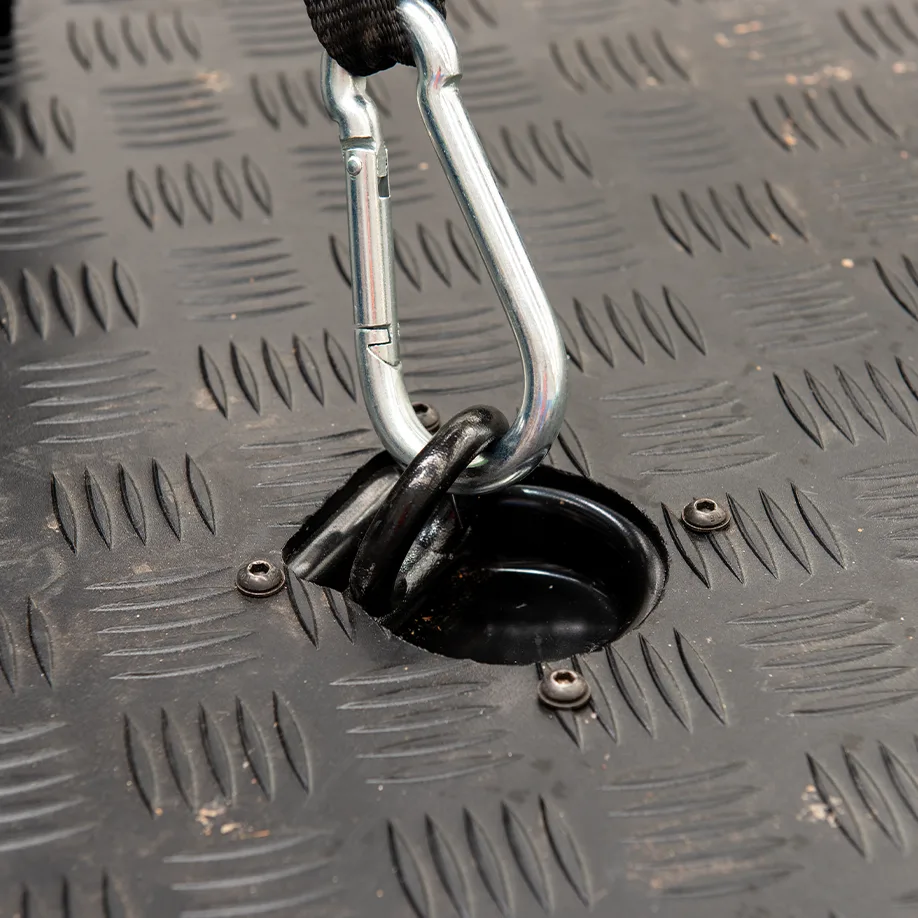 Heavy duty tread plate floor with recessed tie points