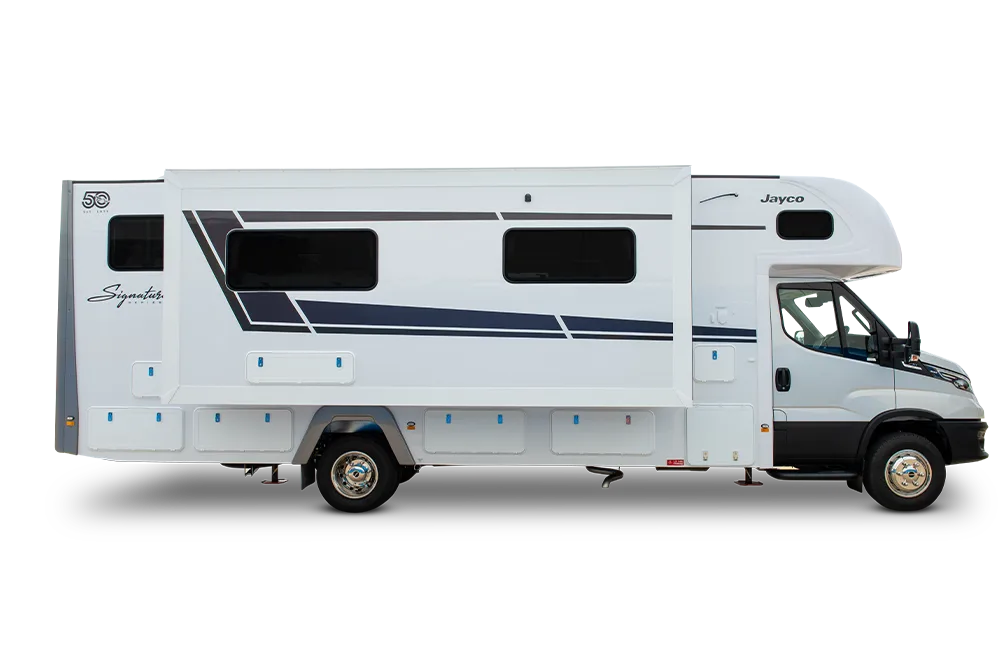 0001_Motorhome-Signature-IV.25-5-Profile-off-side-sm-1746080800