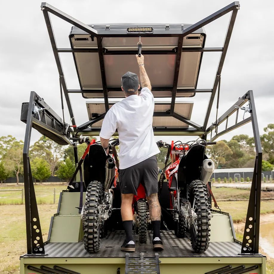 Heavy duty hinged lift up gas strut assisted roof rack