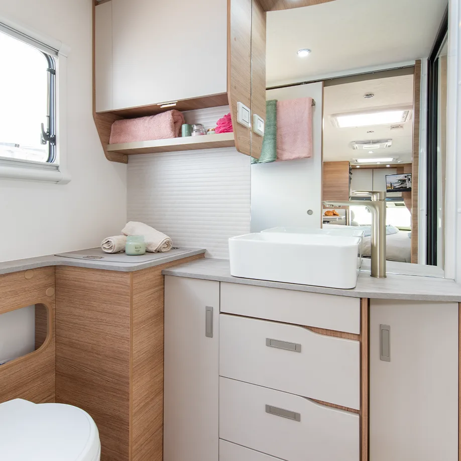 Fully equipped ensuite with ceramic vanity bowl
