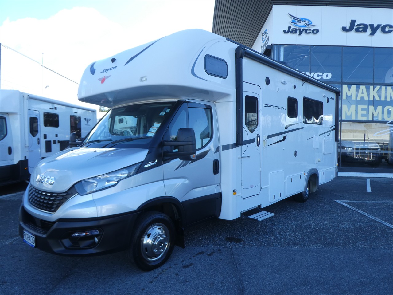 03ec2988 d744 4a08 85f7 403fc557f376 1