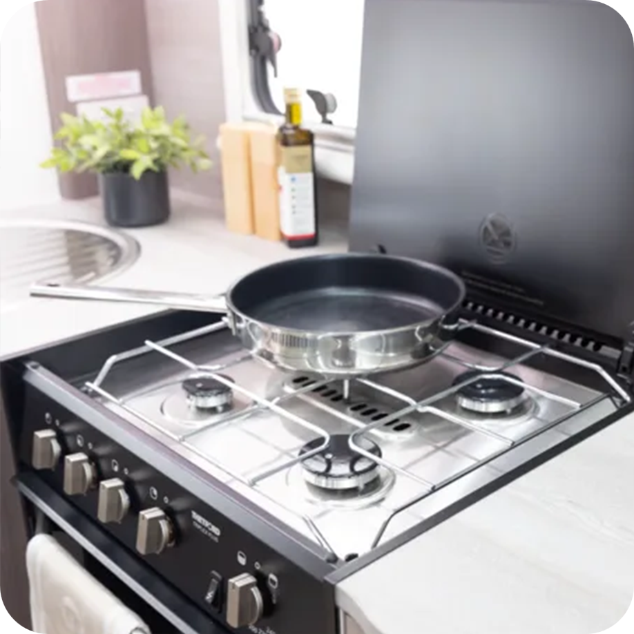 4 Burner cooktop with built in griller oven