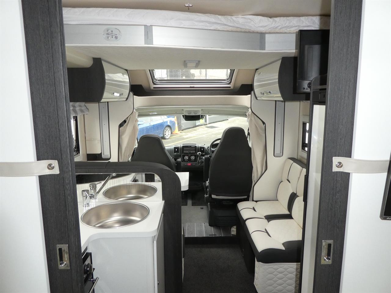 4daa8c90-9d07-4b5e-8c9e-6fae7413a69f-10