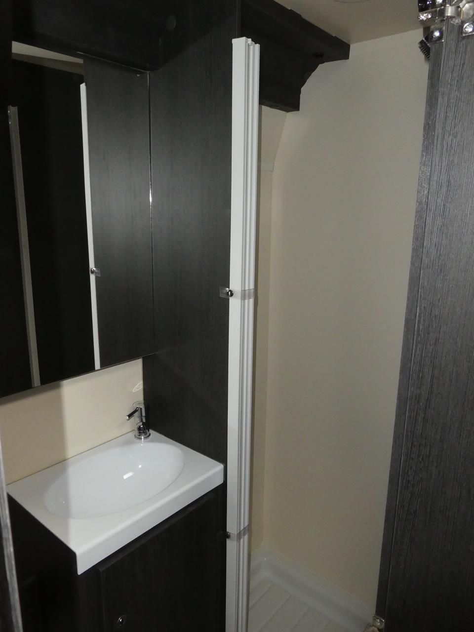 4daa8c90-9d07-4b5e-8c9e-6fae7413a69f-13