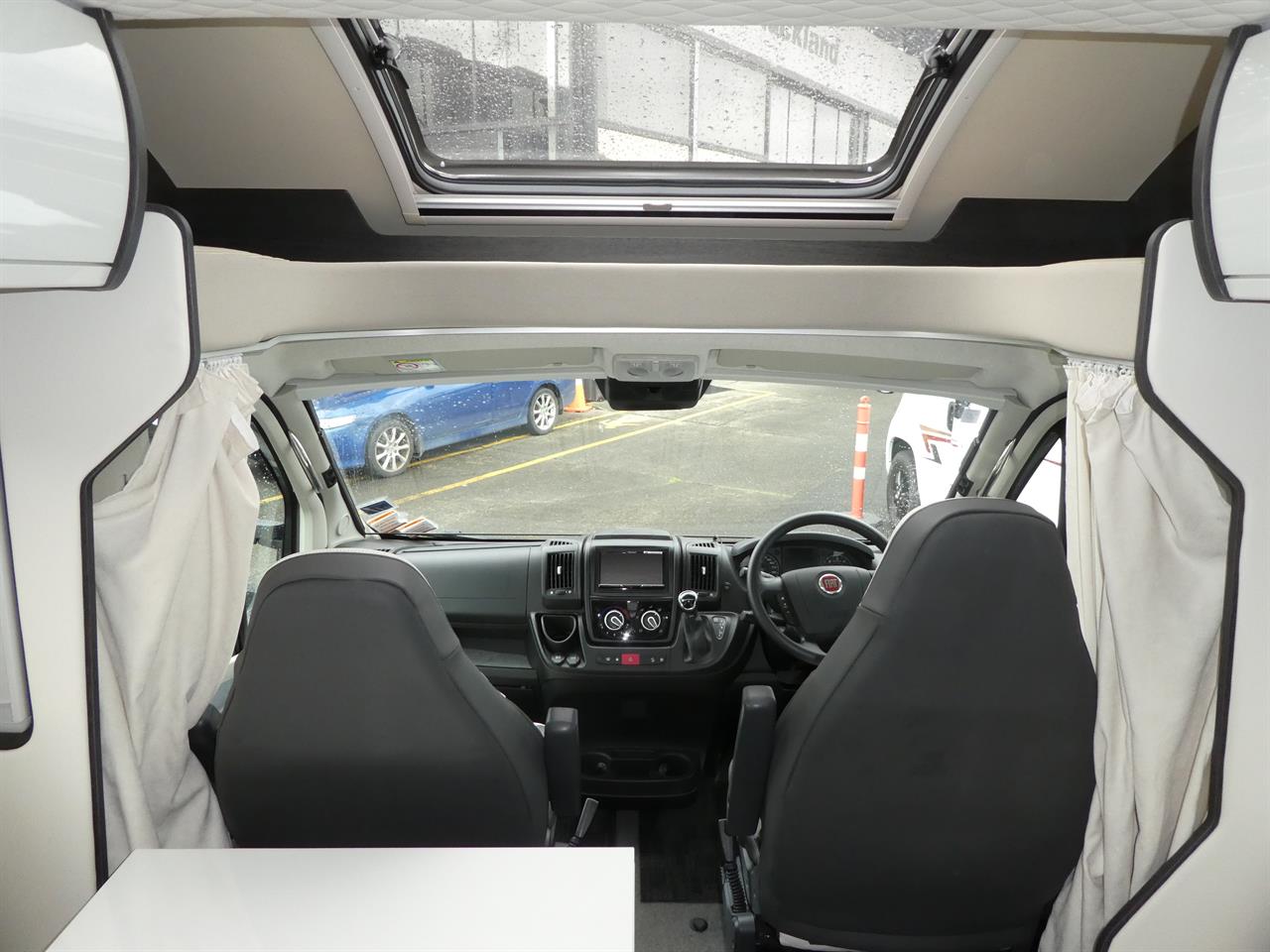 4daa8c90-9d07-4b5e-8c9e-6fae7413a69f-5