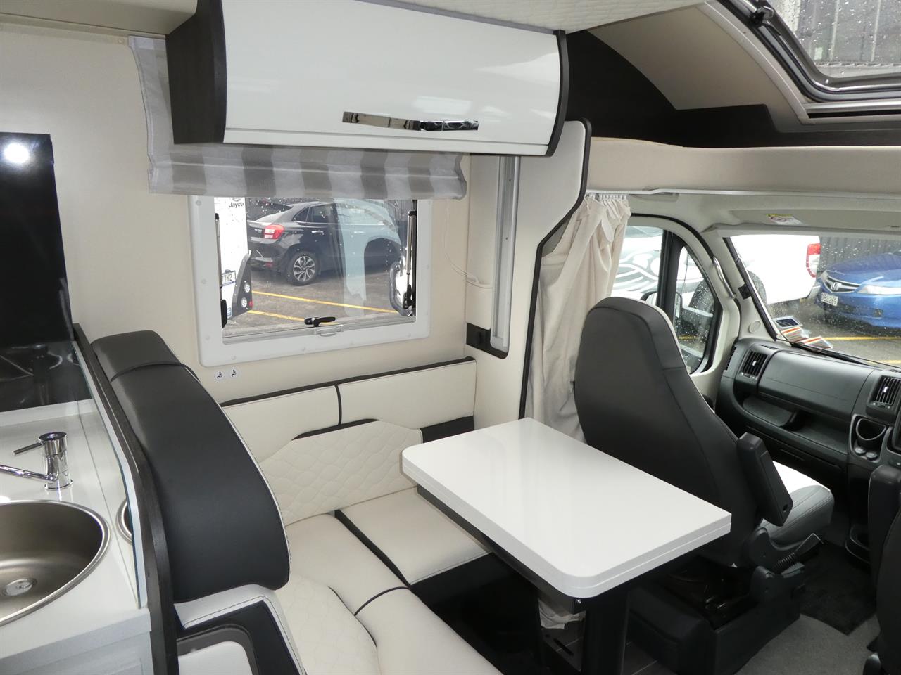 4daa8c90-9d07-4b5e-8c9e-6fae7413a69f-7