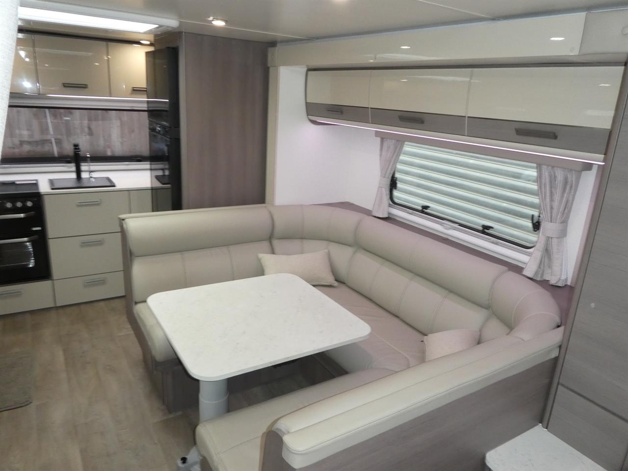 511798ea-4bc3-48e6-9866-ccfbf756cc1d-6