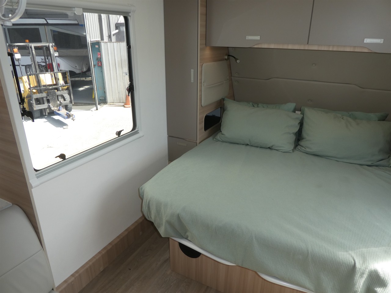 5fe793cf-c60b-4e14-98d3-b63dfd67f7c8-5