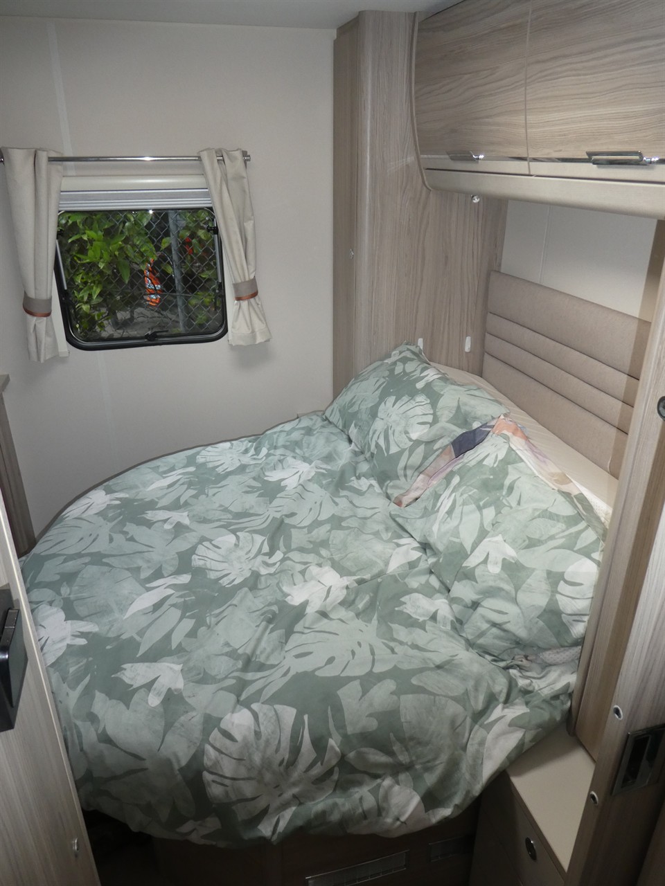 7c41c609-1438-44c0-82a4-1fe002c95f79-8