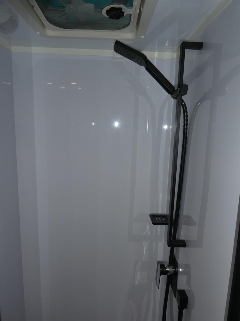 805f6167-6d82-4430-a4da-208fbc166b49-14