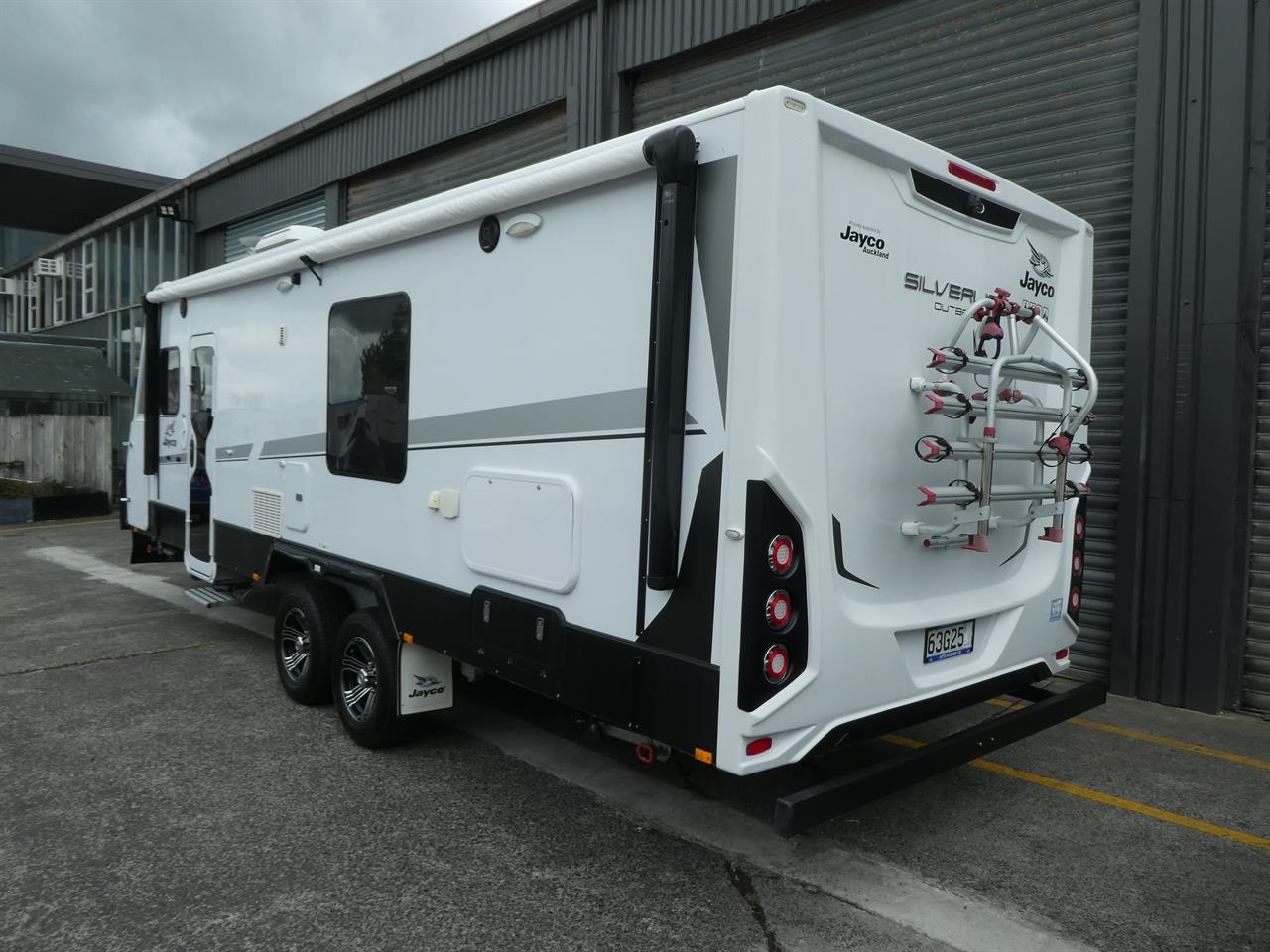 805f6167-6d82-4430-a4da-208fbc166b49-2