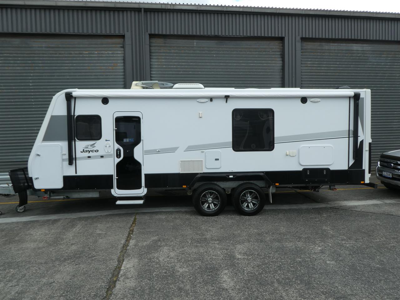 805f6167-6d82-4430-a4da-208fbc166b49-4