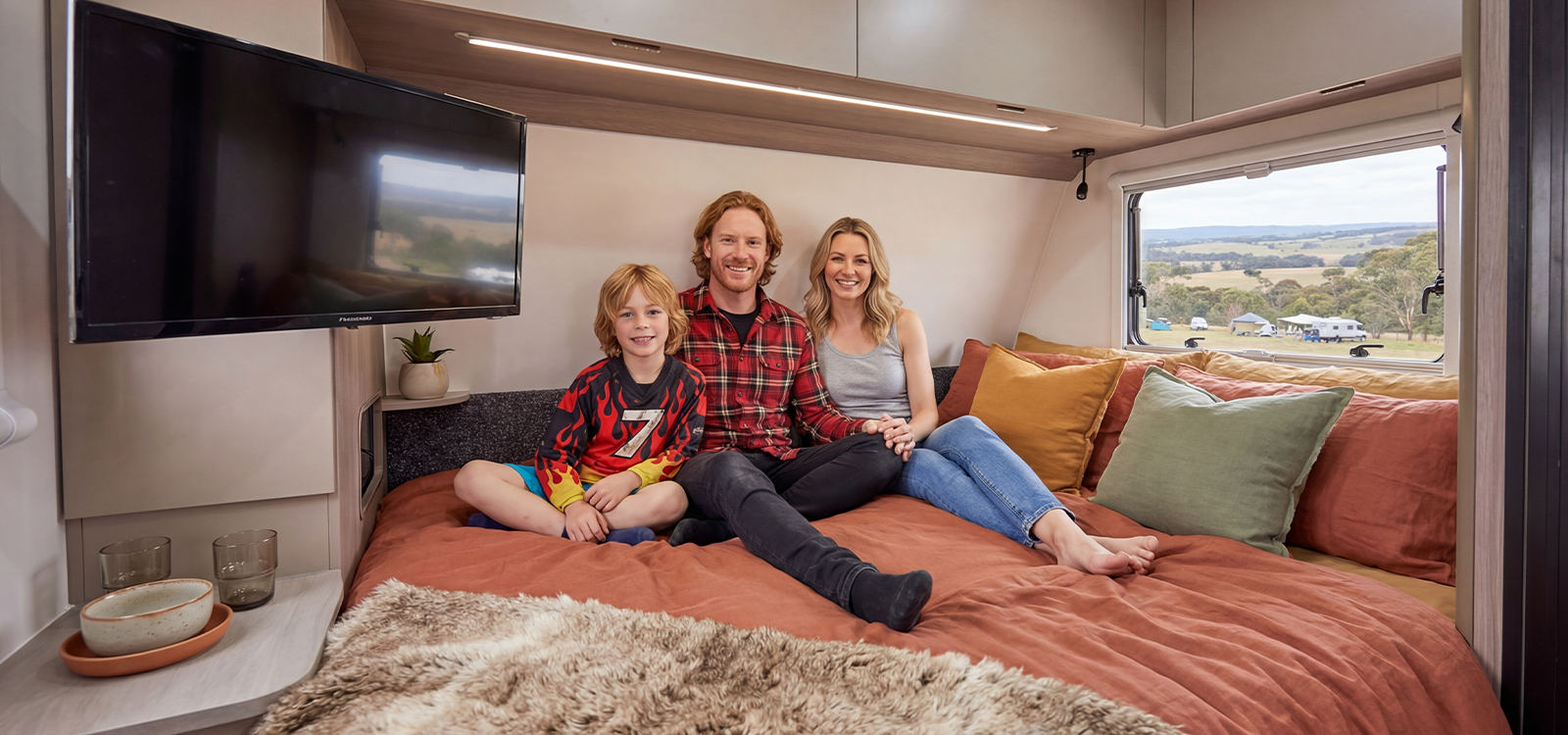 BSTH_0000_Jayco_19.61-7.BS_Interior_bzam-sm-1771394009