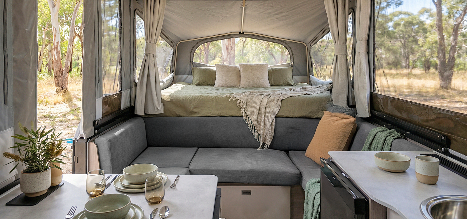 Interior-Images-Swan_0004_Jayco_Swan_Interior_5-sm-1771453247