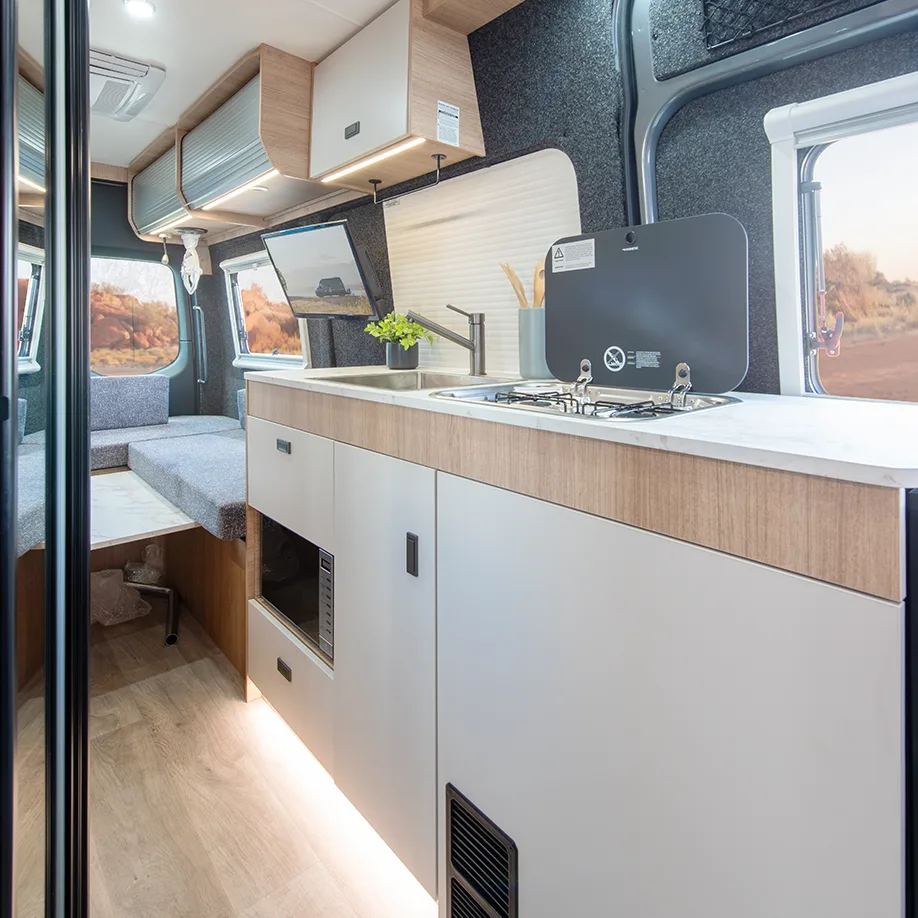 Fully equipped kitchen with 2-burner cook top