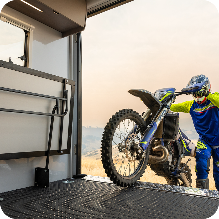Large rear garage with tie down points