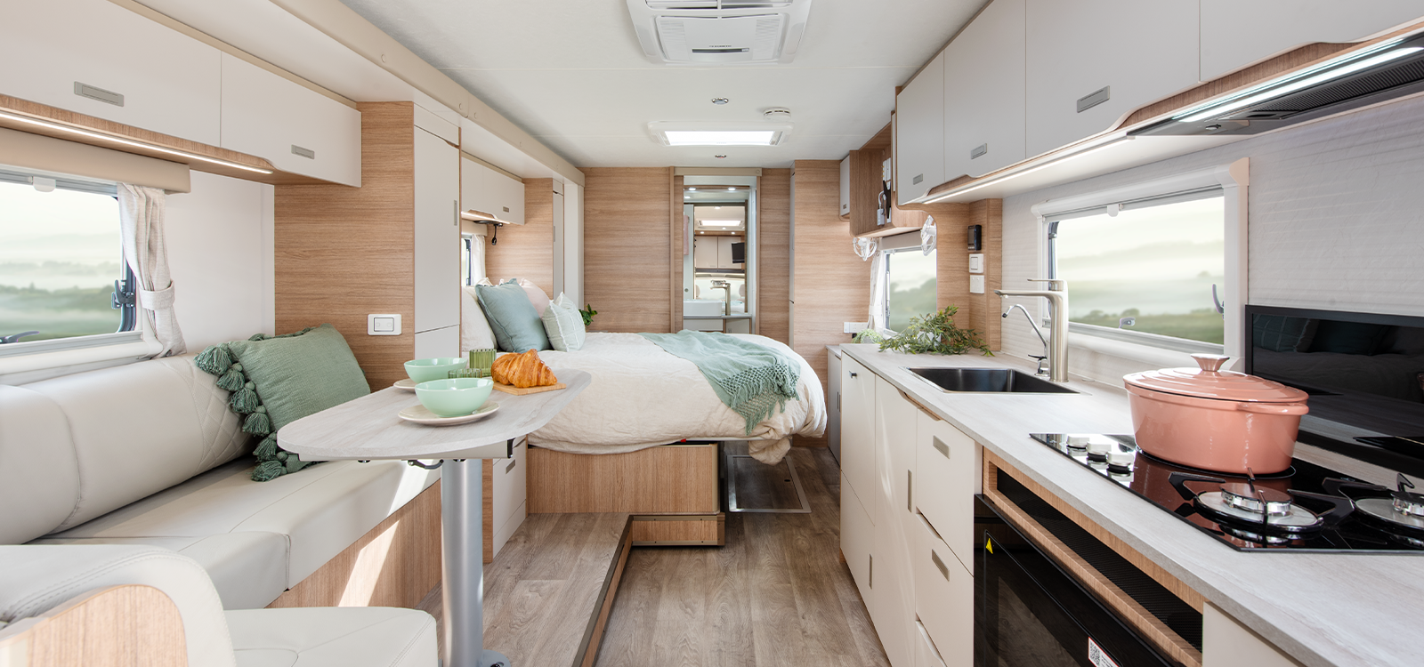 Motorhome-Signature-IV.29-5-internal_1-sm-1773288108
