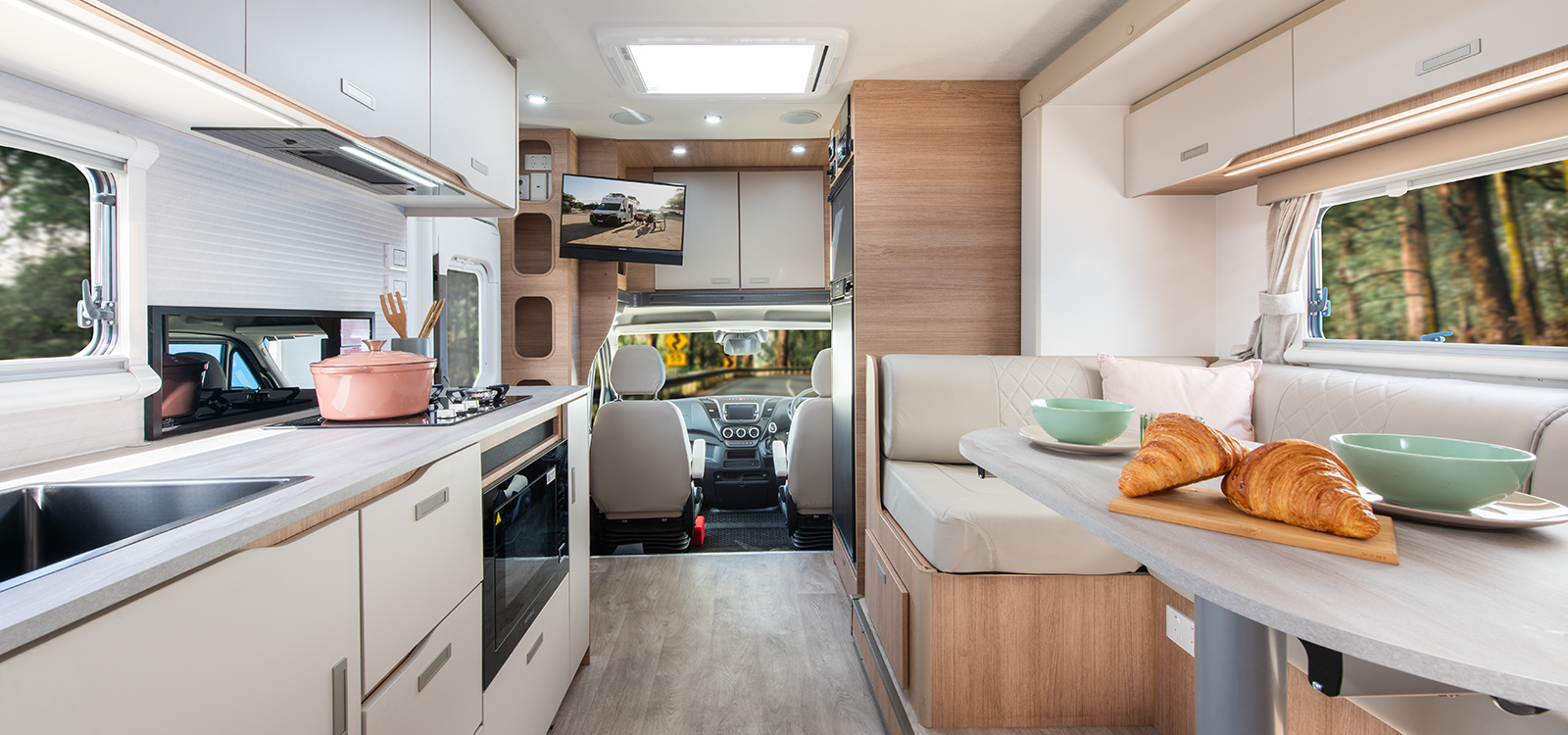 Motorhome-Signature-IV.29-5-internal_2-sm-1773288111