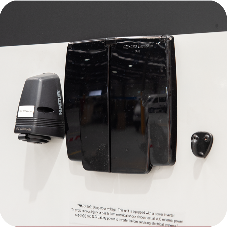 External Anderson plug solar input to offside