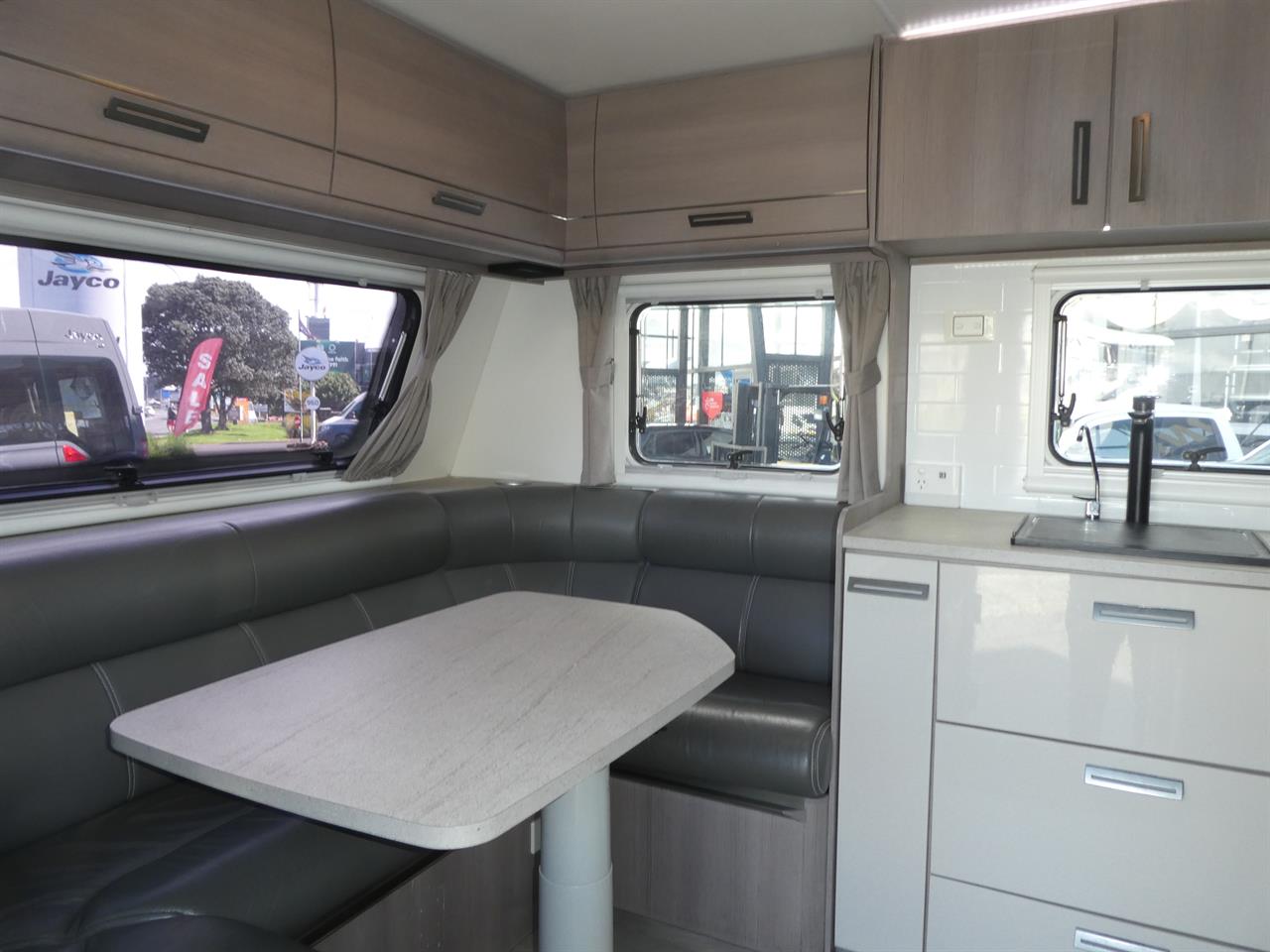 cce696a6-ff1e-446e-a9e9-06951e188e8d-6