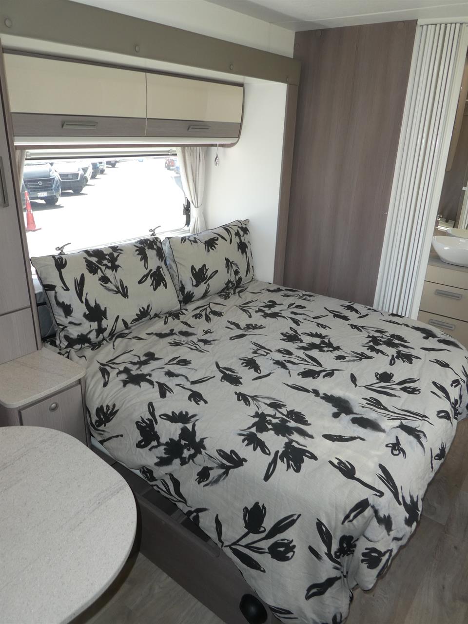 d66d9f02-6ef3-4987-b013-c23ef8fb0a19-10