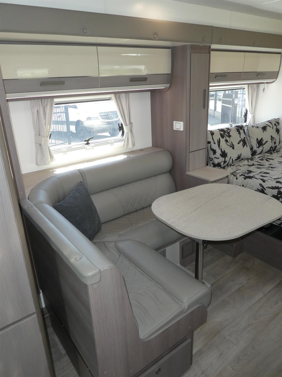 d66d9f02-6ef3-4987-b013-c23ef8fb0a19-6