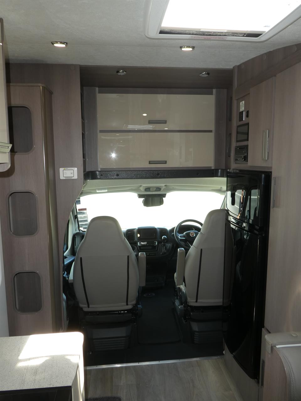 d66d9f02-6ef3-4987-b013-c23ef8fb0a19-7