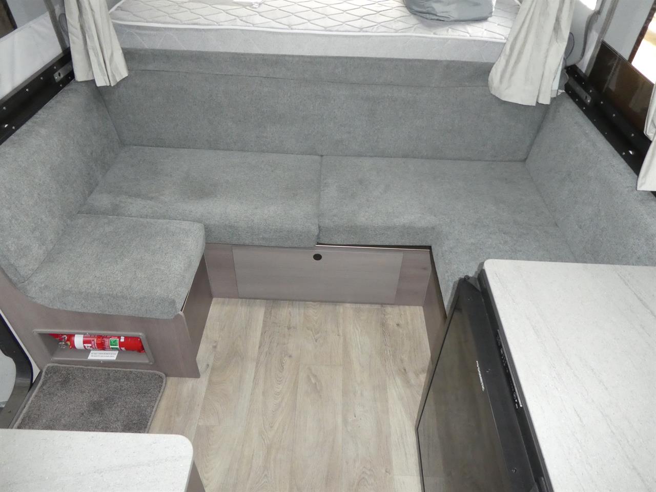 d8cb7f45-a61f-434b-88c3-879113d0005d-4